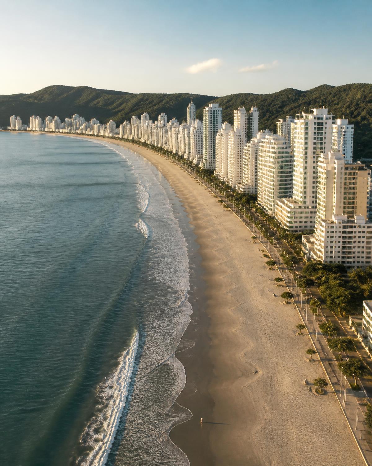 Paisagem de Itapema, litoral de Santa Catarina